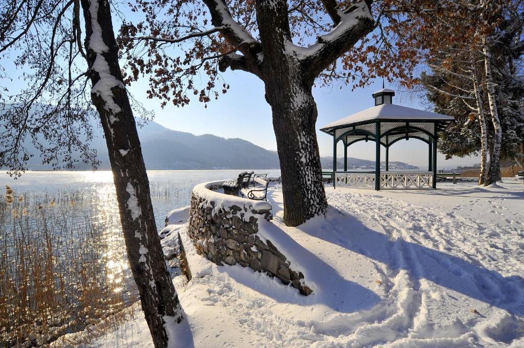 Ferienparadies Gutounik Portschach am Worthersee Bagian luar foto