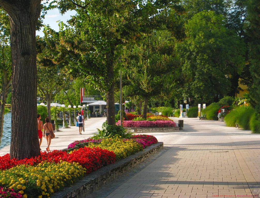 Ferienparadies Gutounik Portschach am Worthersee Bagian luar foto